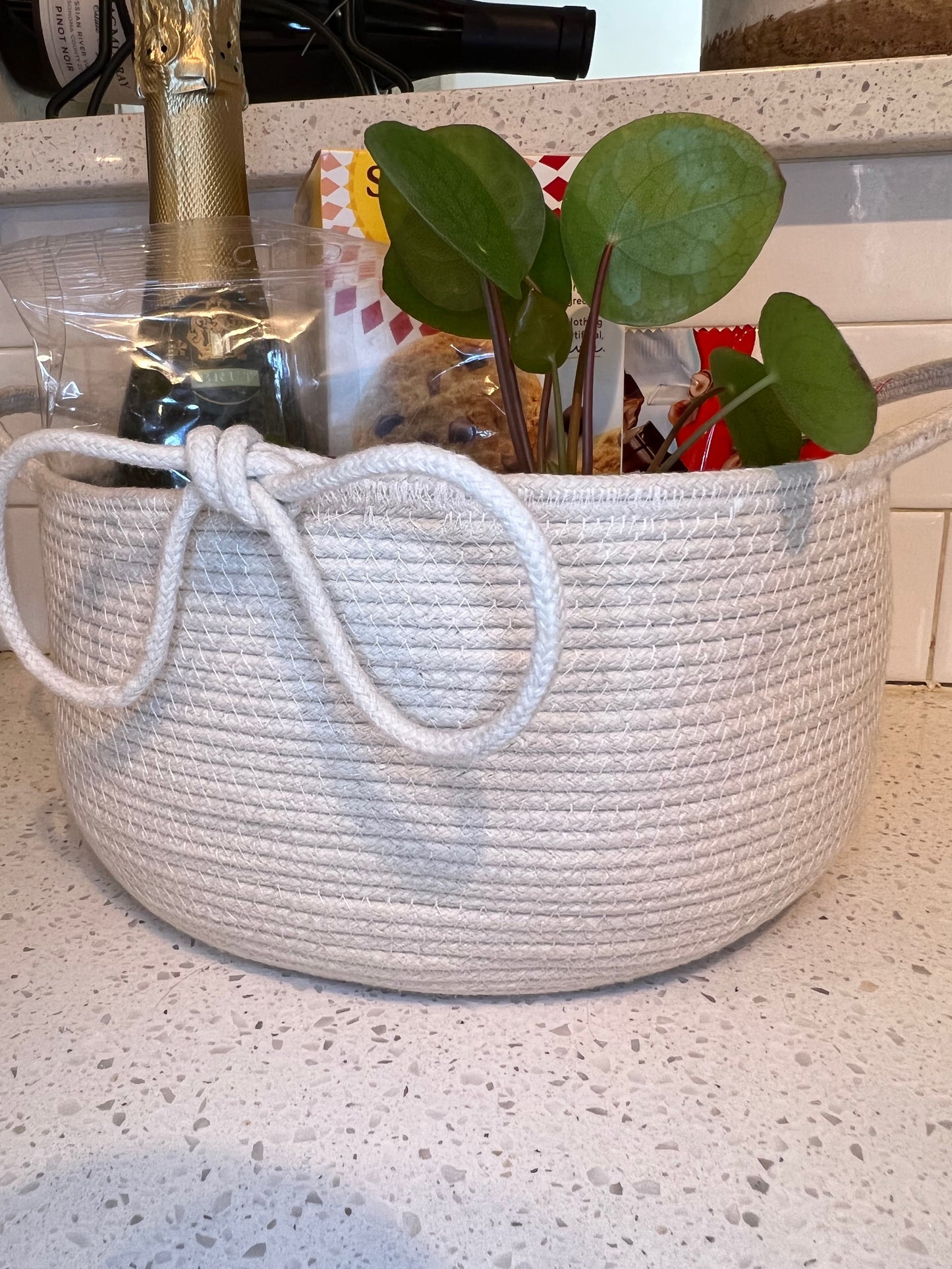 Round Basket with Bow